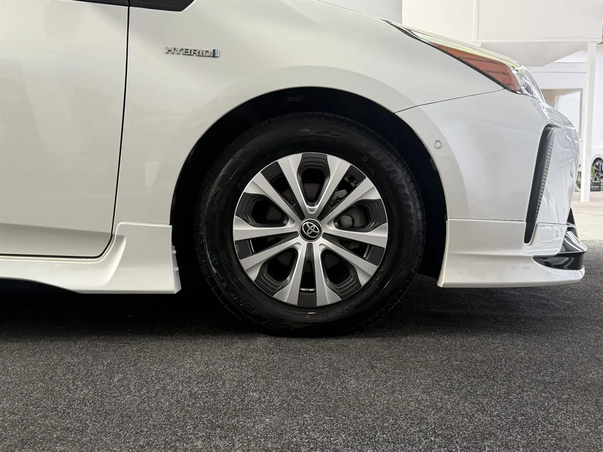 2019 Toyota Prius A Radar cruise 360 Camera Bodykit