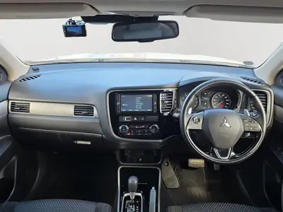 2018 Mitsubishi Outlander 7 Seater, Radar Cruise RV/ photo 18