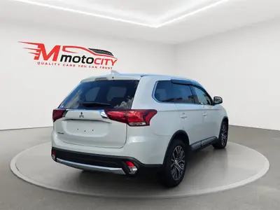 2018 Mitsubishi Outlander 7 Seater, Radar Cruise RV/ photo 3