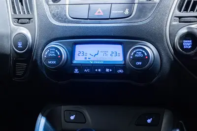 2015 Hyundai iX35 Elite 2.4P NZ New photo 18