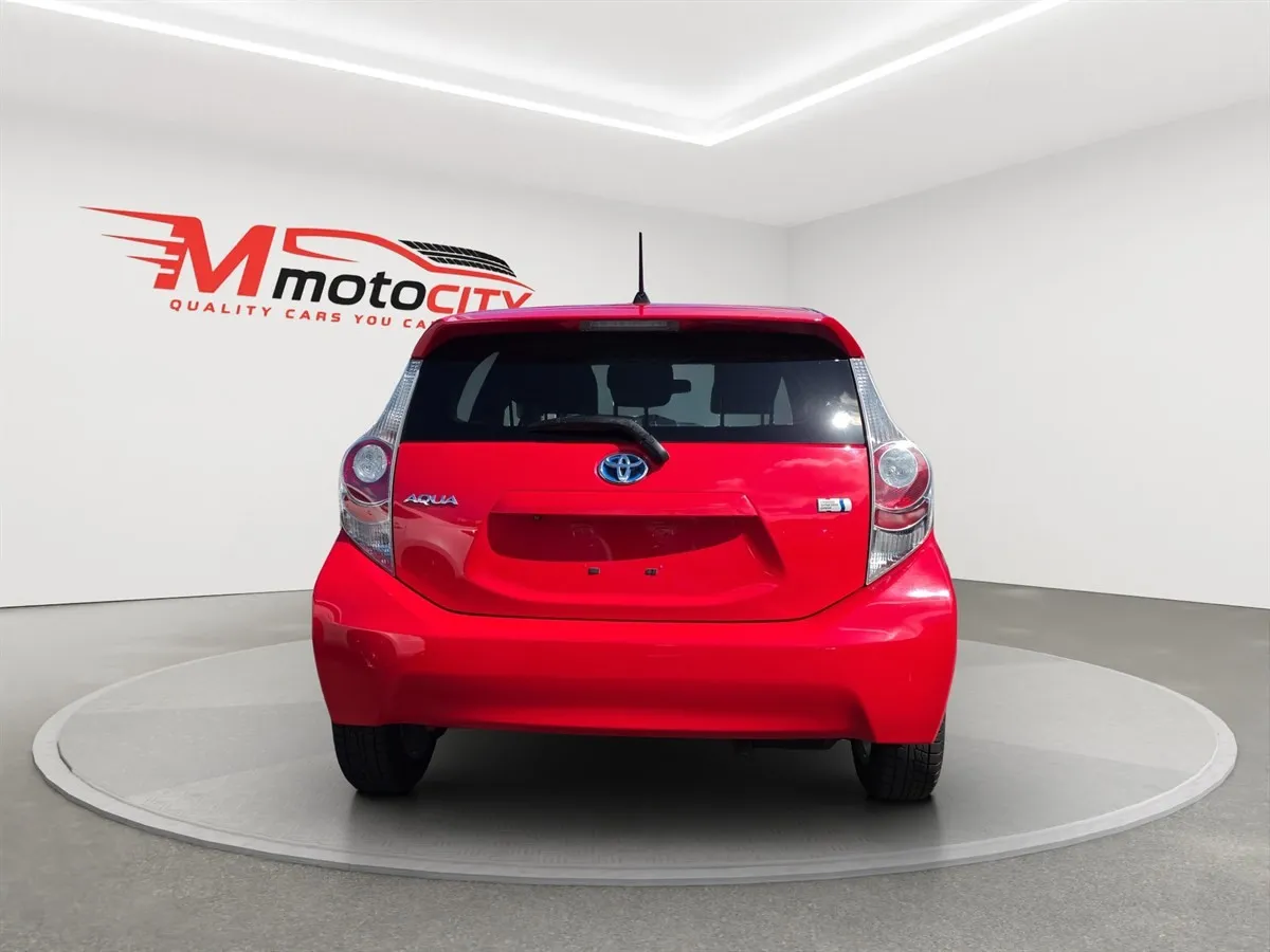 2014 Toyota Aqua Soft Leather Package, Push Start