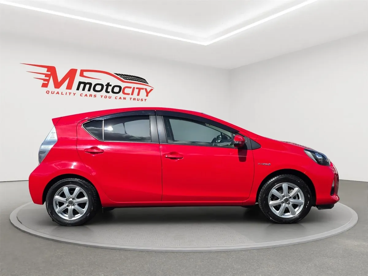 2014 Toyota Aqua Soft Leather Package, Push Start