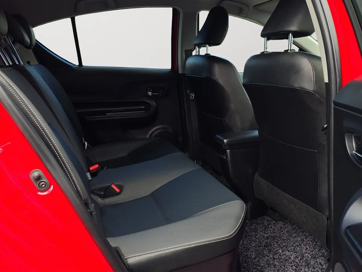 2014 Toyota Aqua Soft Leather Package, Push Start
