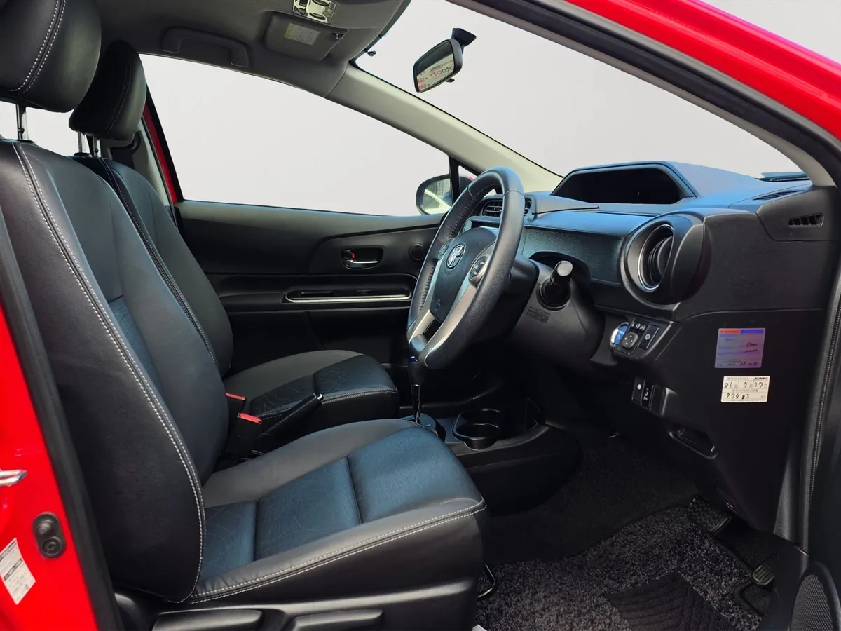 2014 Toyota Aqua Soft Leather Package, Push Start