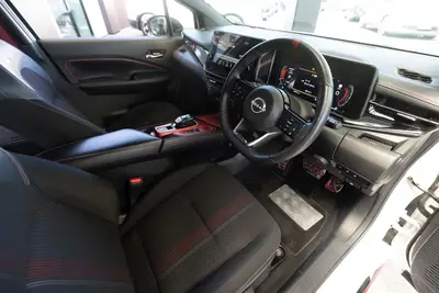 2021 Nissan Note Aura Nismo Hybrid photo 3