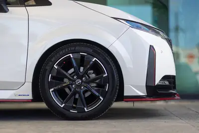 2021 Nissan Note Aura Nismo Hybrid photo 11