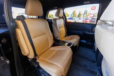 2015 Toyota Estima Hybrid Premium 7Seat photo 4
