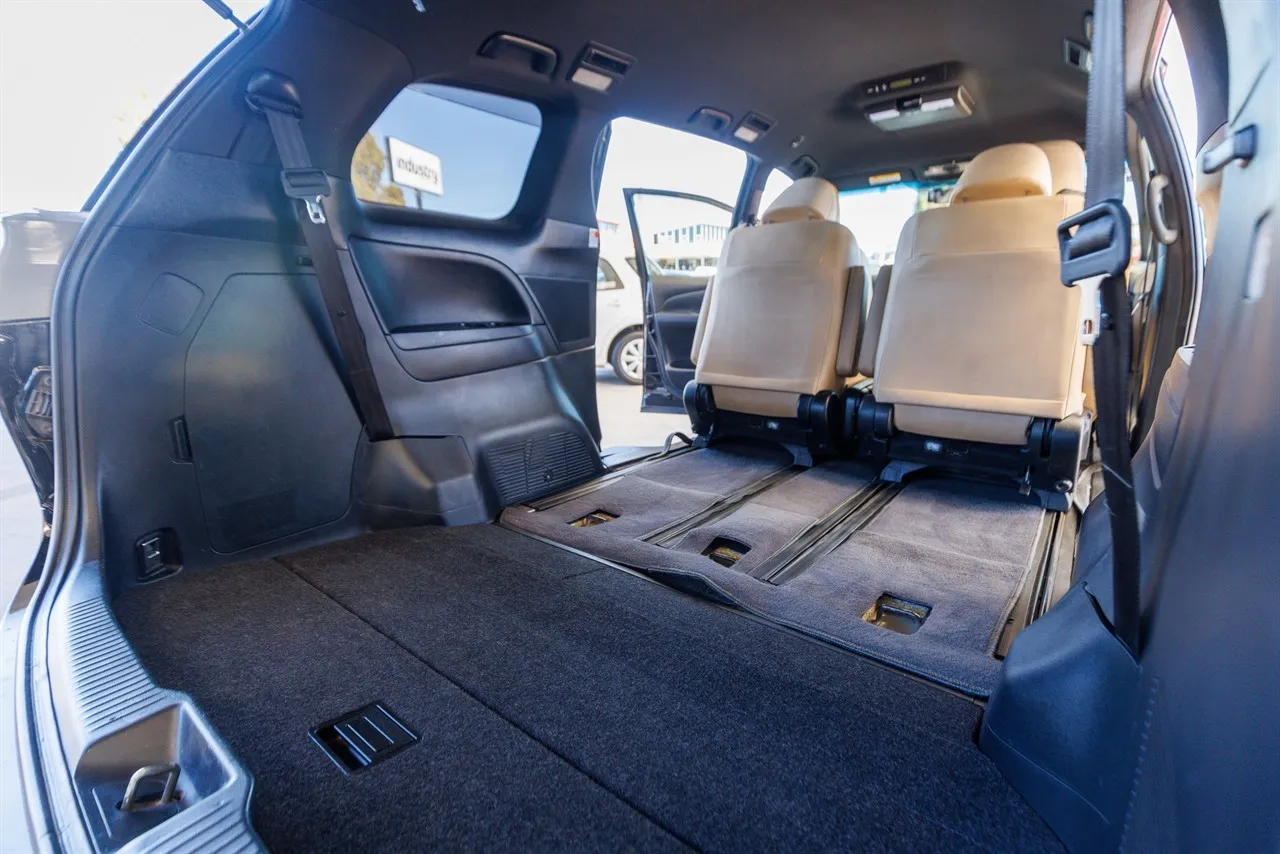 2015 Toyota Estima Hybrid Premium 7Seat