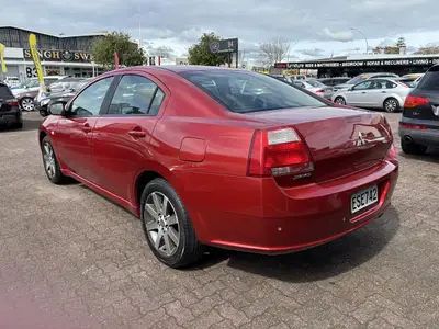 2008 Mitsubishi 380 PLATINUM photo 3