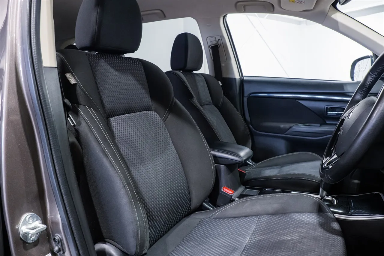 2021 Mitsubishi Outlander LS 2.4P/CVT