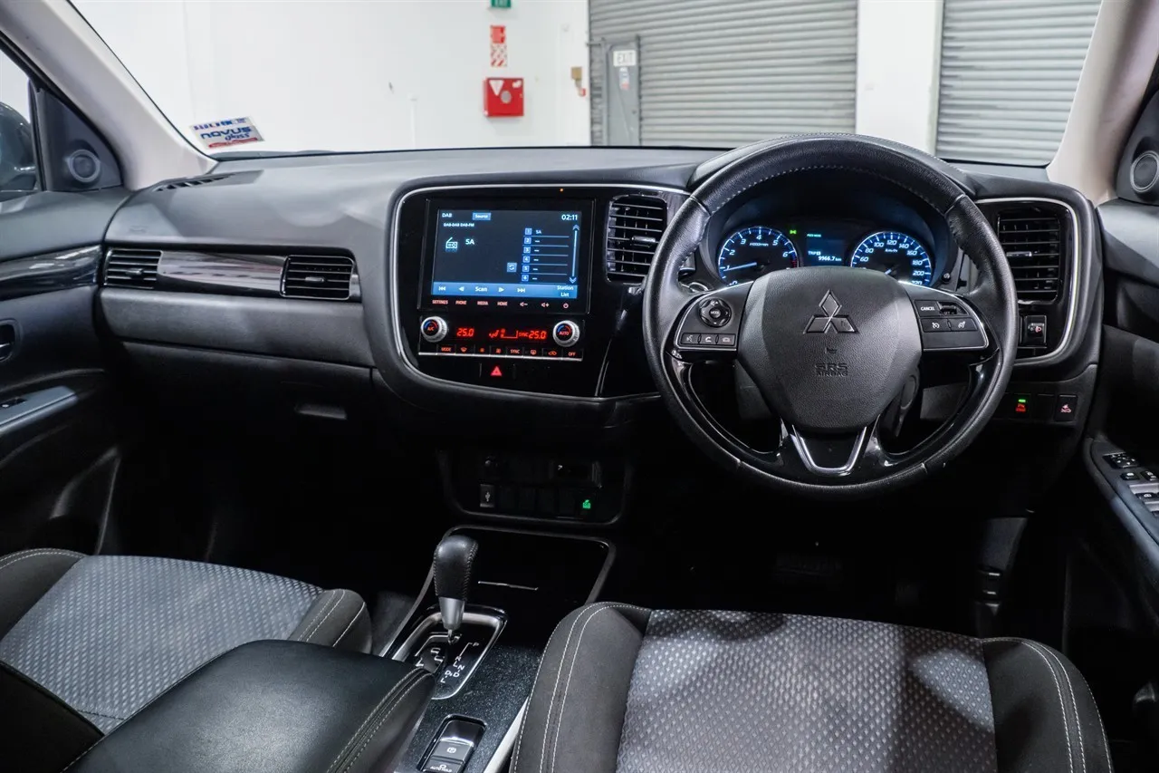2021 Mitsubishi Outlander LS 2.4P/CVT