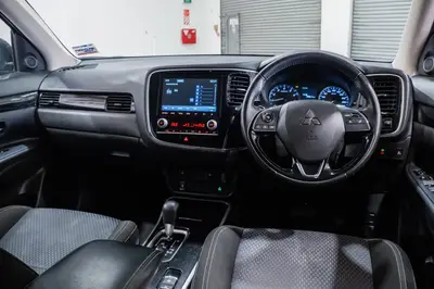 2021 Mitsubishi Outlander LS 2.4P/CVT photo 16