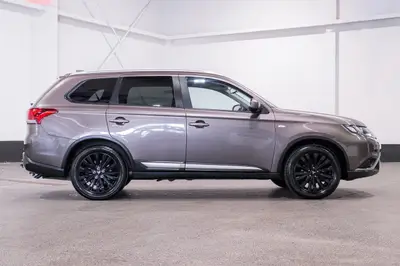 2021 Mitsubishi Outlander LS 2.4P/CVT photo 7