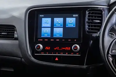 2021 Mitsubishi Outlander LS 2.4P/CVT photo 17