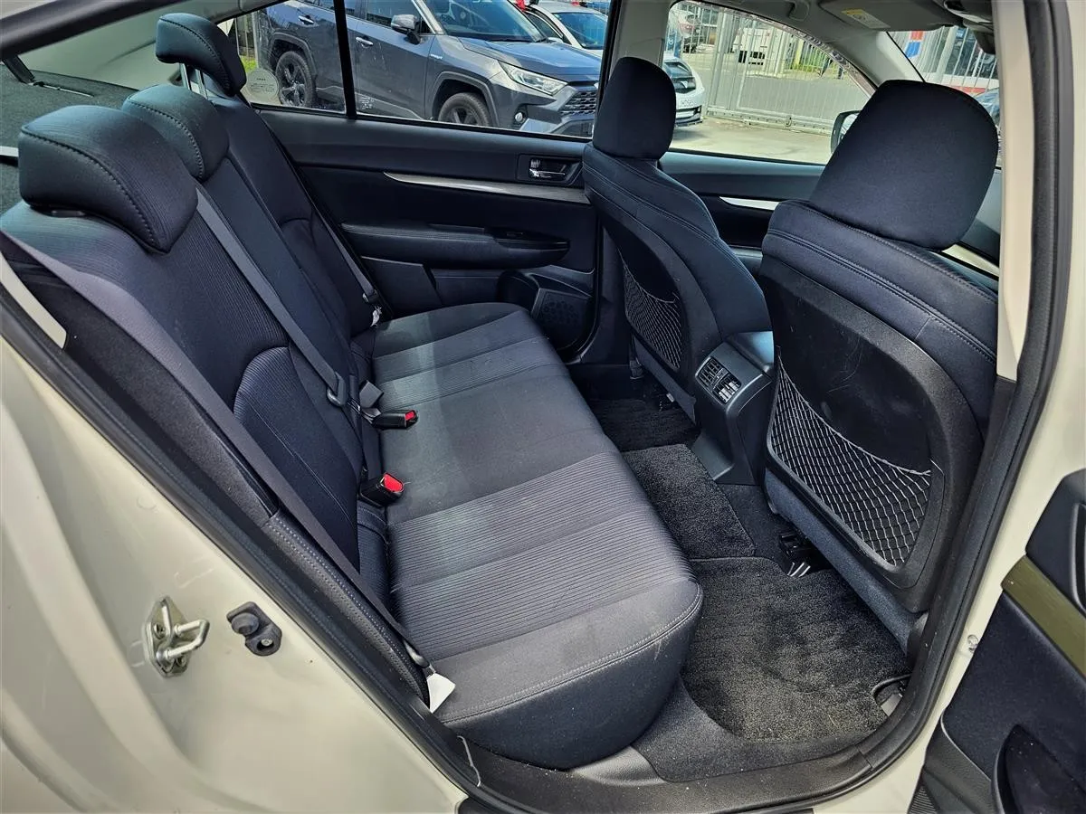 2011 Subaru Legacy B4 TURBO SPORTS, photo 10 of 18