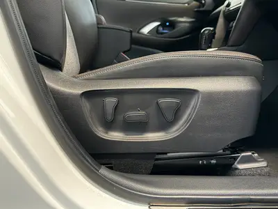 2022 Toyota Yaris Cross Z Limited Bodykit photo 14