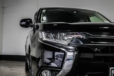 2015 Mitsubishi Outlander G PHEV Facelift! photo 7
