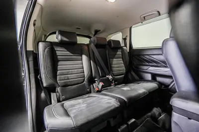2015 Mitsubishi Outlander G PHEV Facelift! photo 14
