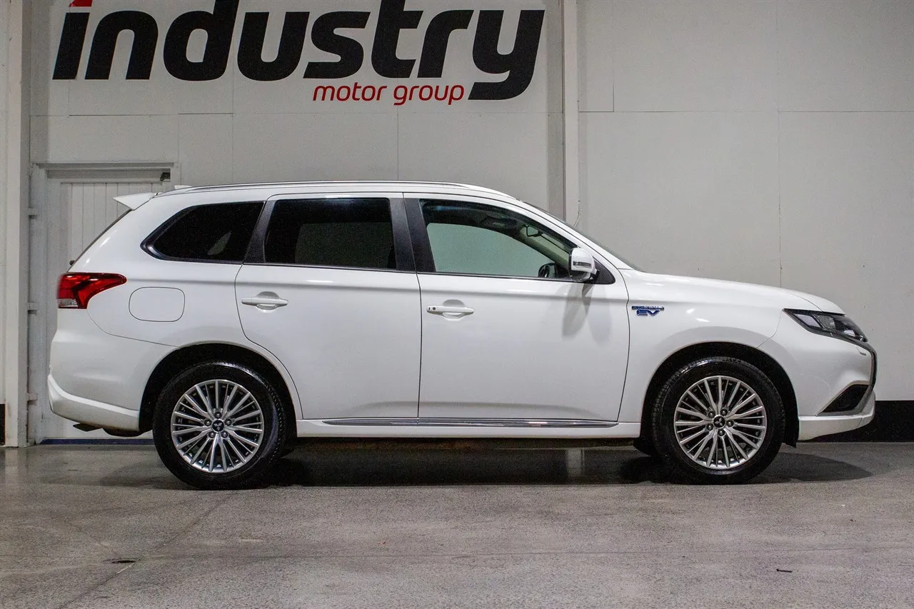 2021 Mitsubishi Outlander XLS PHEV 2.4 4WD NZ