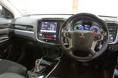 2021 Mitsubishi Outlander XLS PHEV 2.4 4WD NZ photo 15