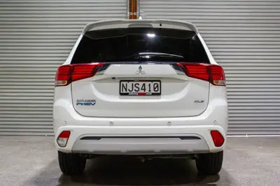 2021 Mitsubishi Outlander XLS PHEV 2.4 4WD NZ photo 11