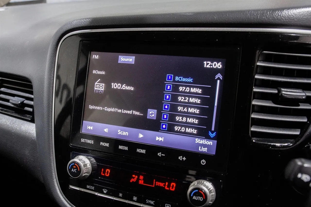 2021 Mitsubishi Outlander XLS PHEV 2.4 4WD NZ