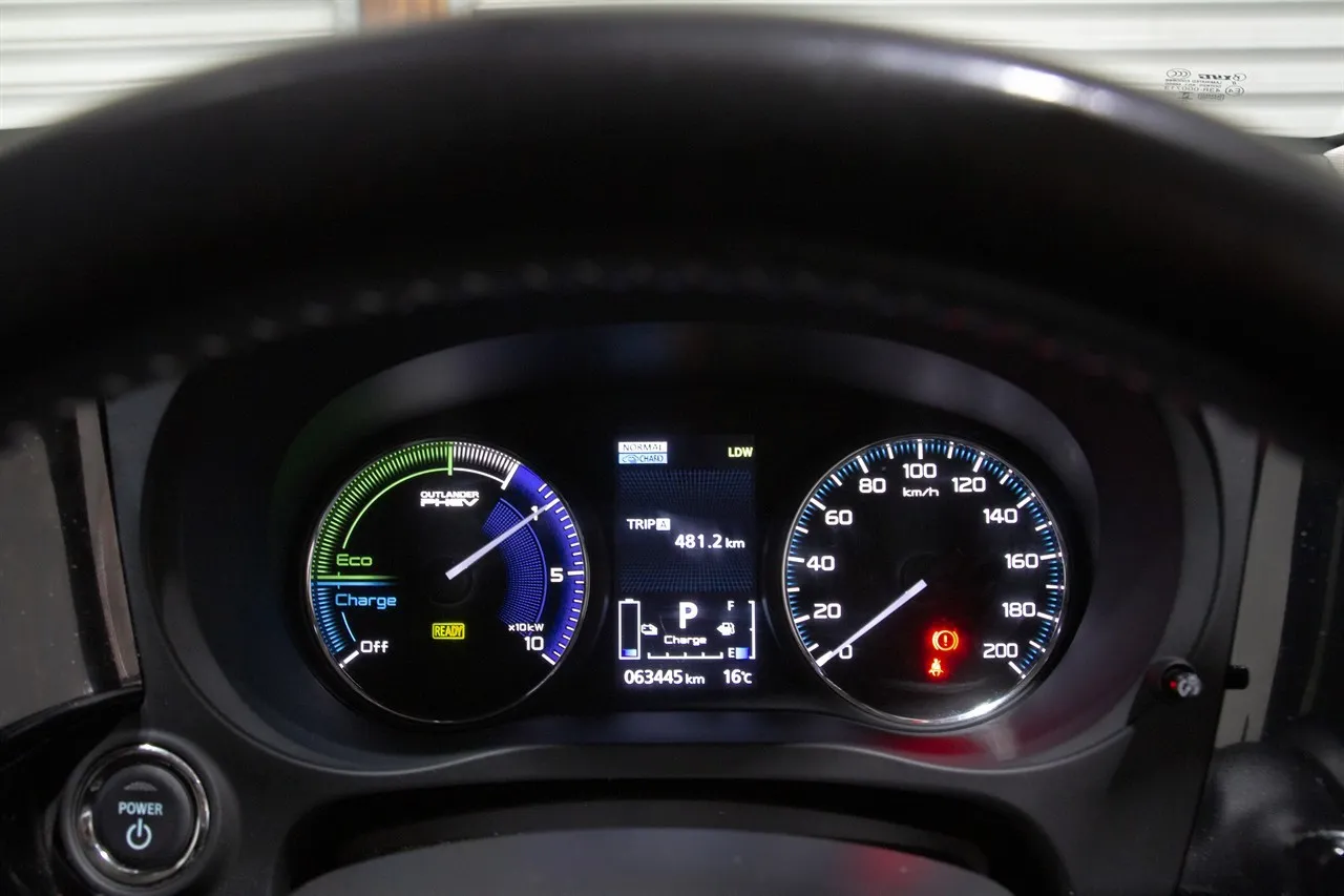 2021 Mitsubishi Outlander XLS PHEV 2.4 4WD NZ