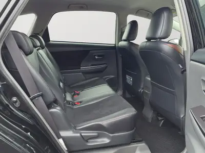 2014 Toyota Prius Alpha, Half leather Seats, Cruise Control Station photo 15