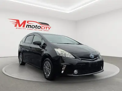 2014 Toyota Prius Alpha, Half leather Seats, Cruise Control Station photo 1