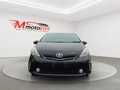 2014 Toyota Prius Alpha, Half leather Seats, Cruise Control Station photo 8