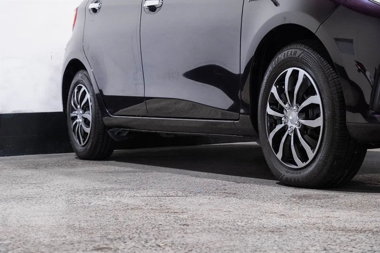 2017 Toyota Vitz Hybrid Jewel