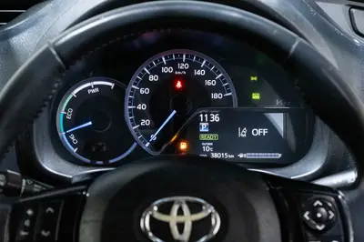 2017 Toyota Vitz Hybrid Jewel Low Kms photo 18