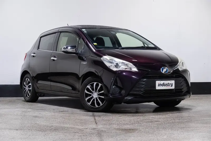 2017 Toyota Vitz Hybrid Jewel Low Kms