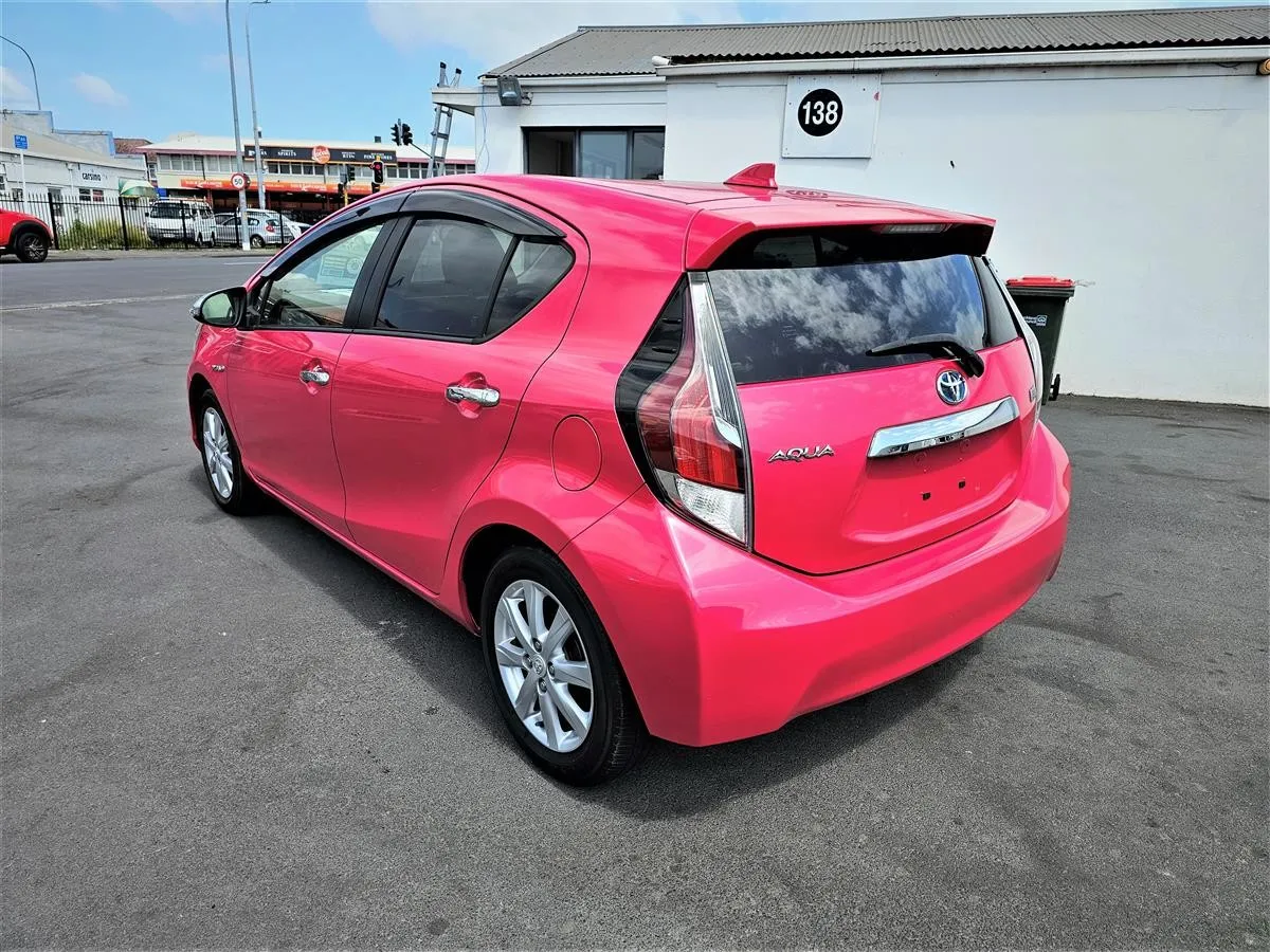 2015 Toyota Aqua HYBRID