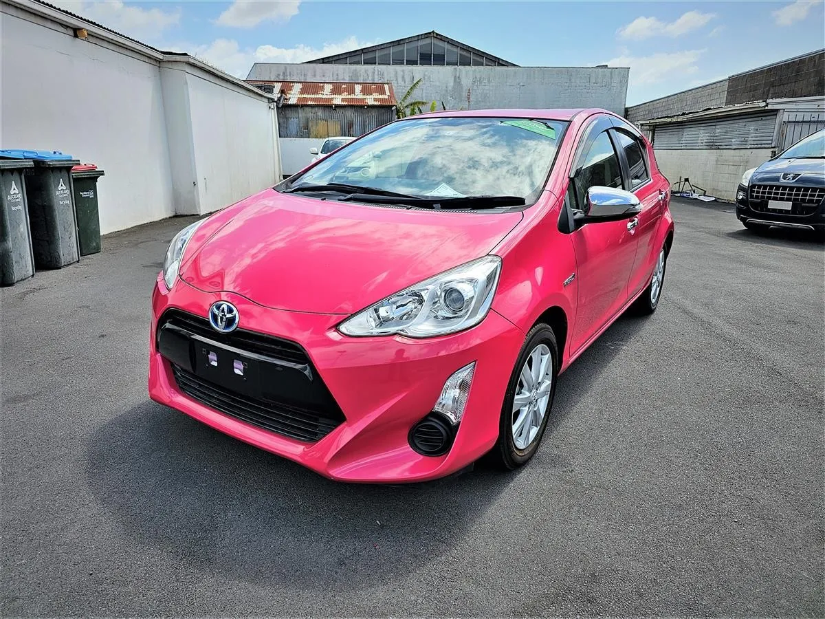 2015 Toyota Aqua HYBRID