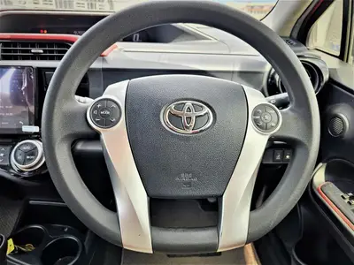 2015 Toyota Aqua HYBRID photo 15