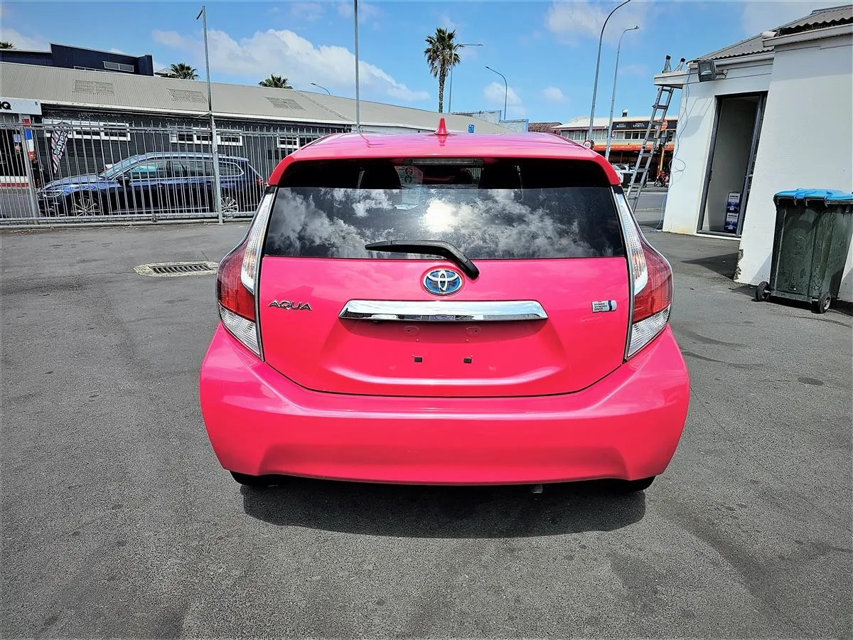 2015 Toyota Aqua HYBRID