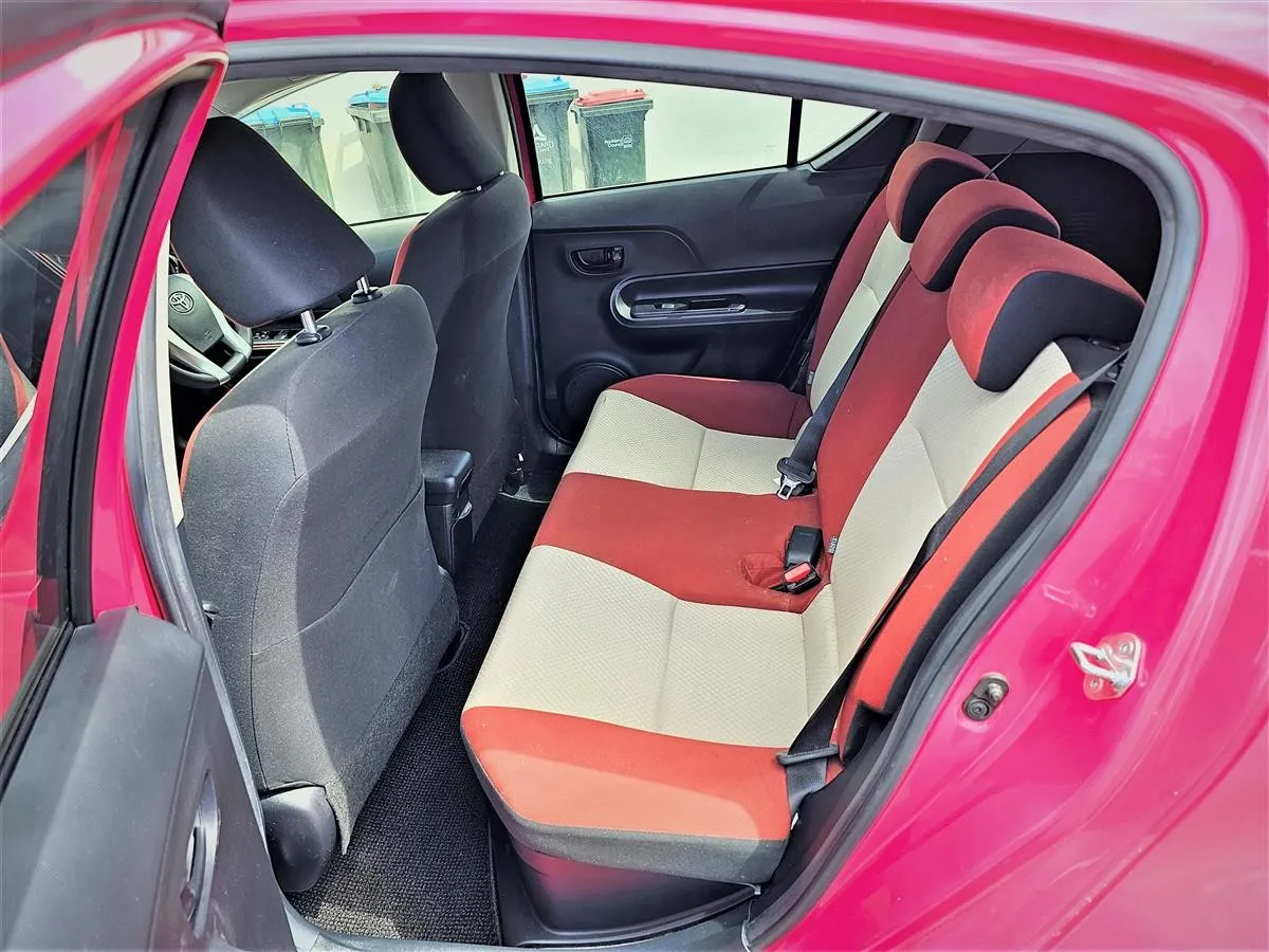 2015 Toyota Aqua HYBRID