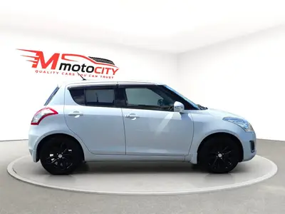 2015 Suzuki Swift IDLING STOP, ALLOYS photo 2