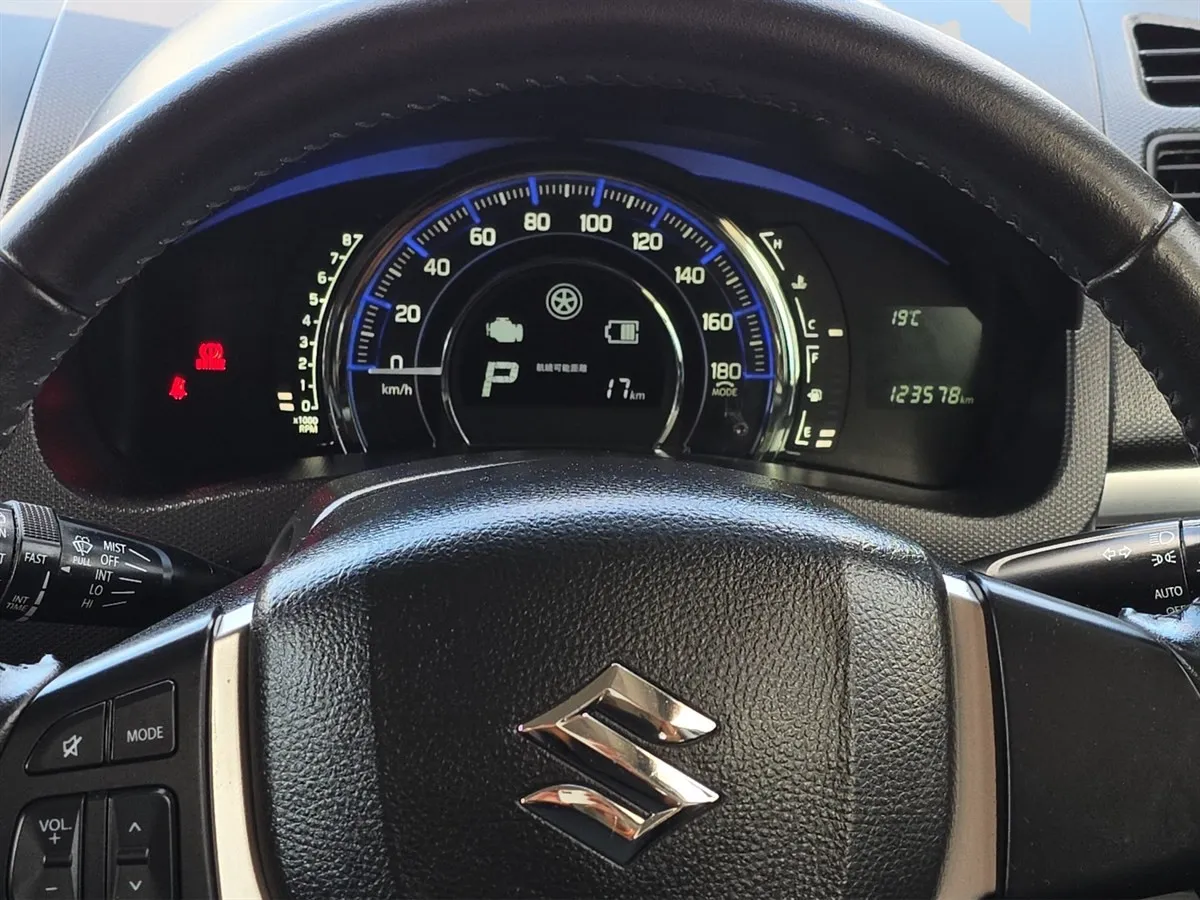 2015 Suzuki Swift IDLING STOP, ALLOYS
