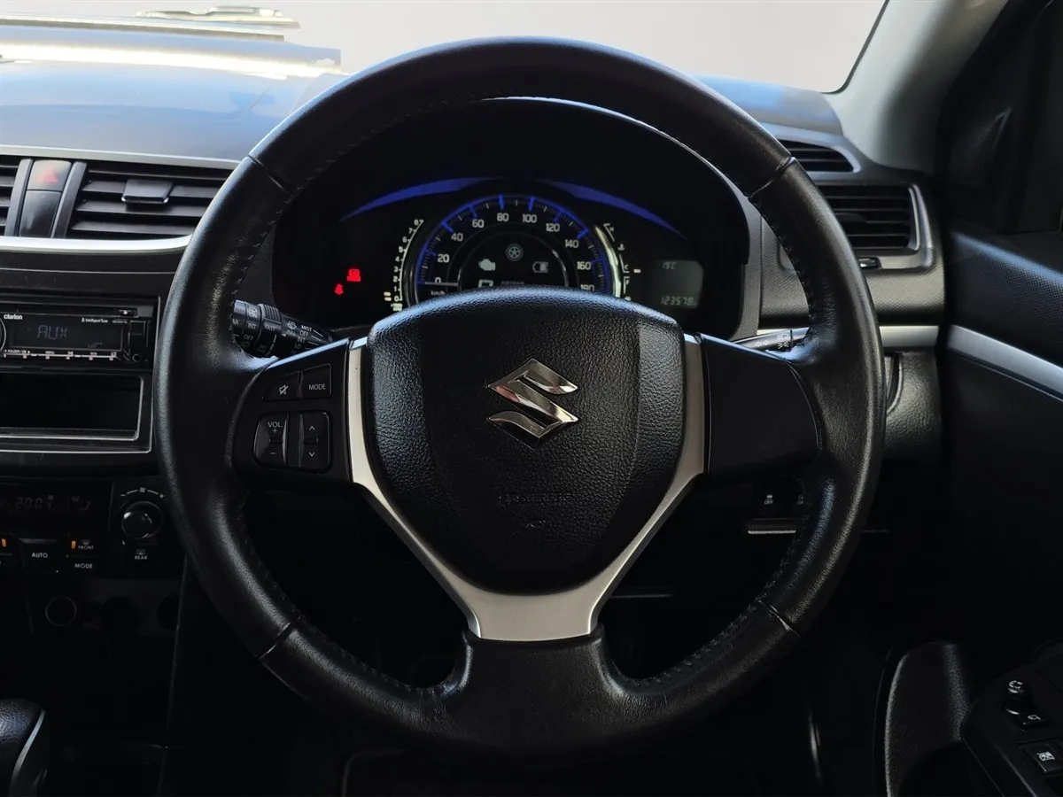 2015 Suzuki Swift IDLING STOP, ALLOYS