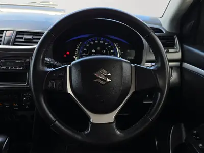 2015 Suzuki Swift IDLING STOP, ALLOYS photo 18