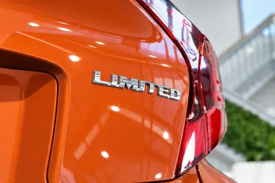 2020 Toyota C-HR Limited photo 10