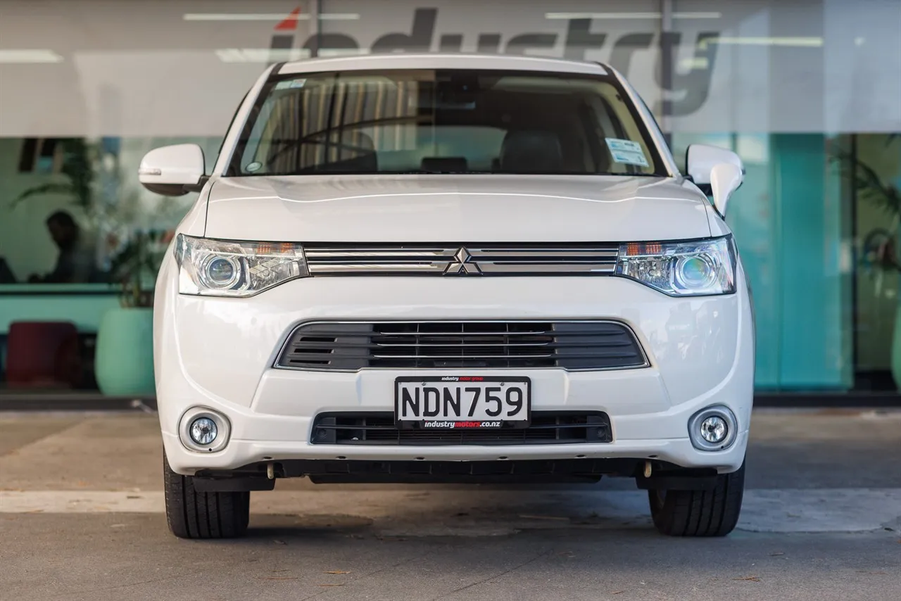 2013 Mitsubishi Outlander PHEV 4WD G-Spec