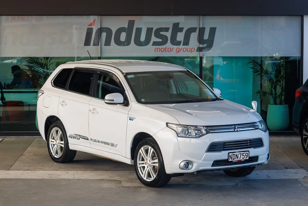 2013 Mitsubishi Outlander PHEV 4WD G-Spec
