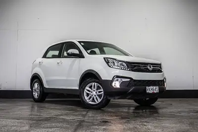 2019 SsangYong Korando Sports Auto photo 1