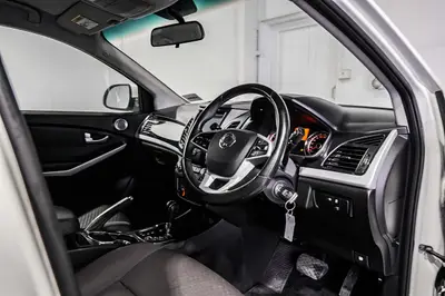 2019 SsangYong Korando Sports Auto photo 3