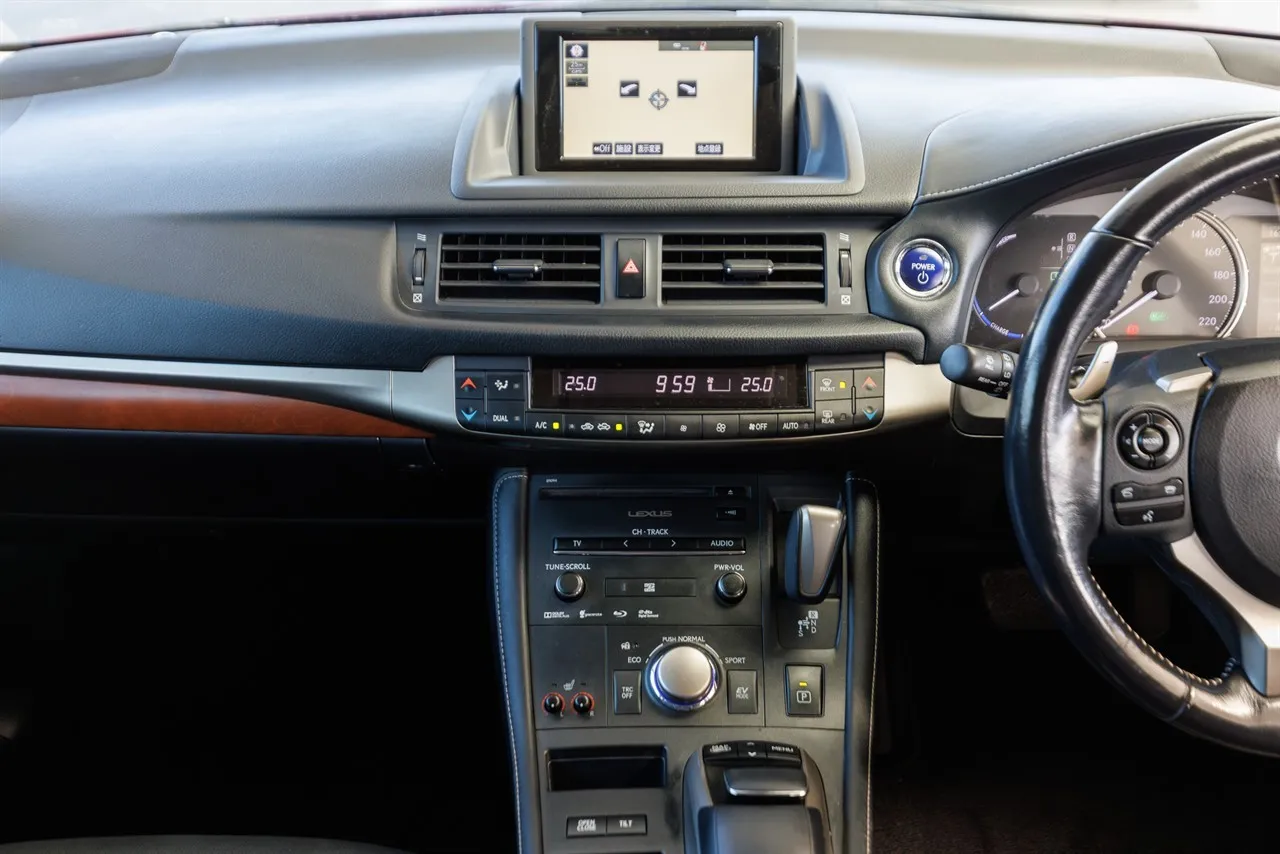 2015 Lexus CT200H Hybrid Leather Pack