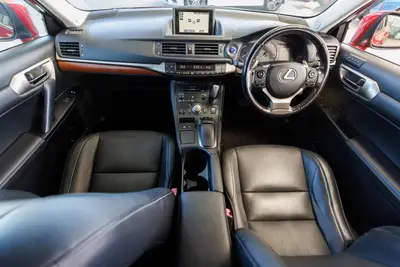 2015 Lexus CT200H Hybrid Leather Pack photo 17