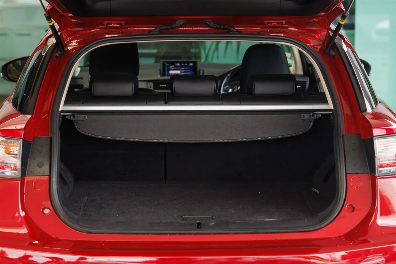 2015 Lexus CT200H Hybrid Leather Pack